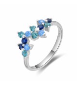 Anillo de plata con circonitas tono azul