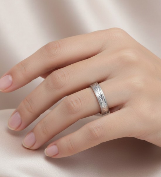 Anell aliança de casament unisex de 4 mm amb textura elegant i acabat brillant