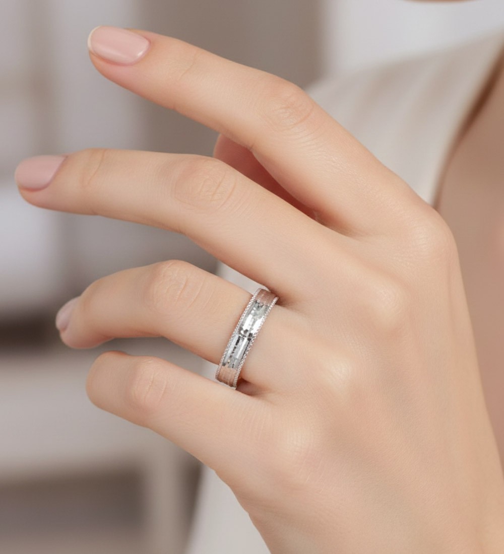 Anillo alianza de plata de boda unisex de 4 mm con textura elegante