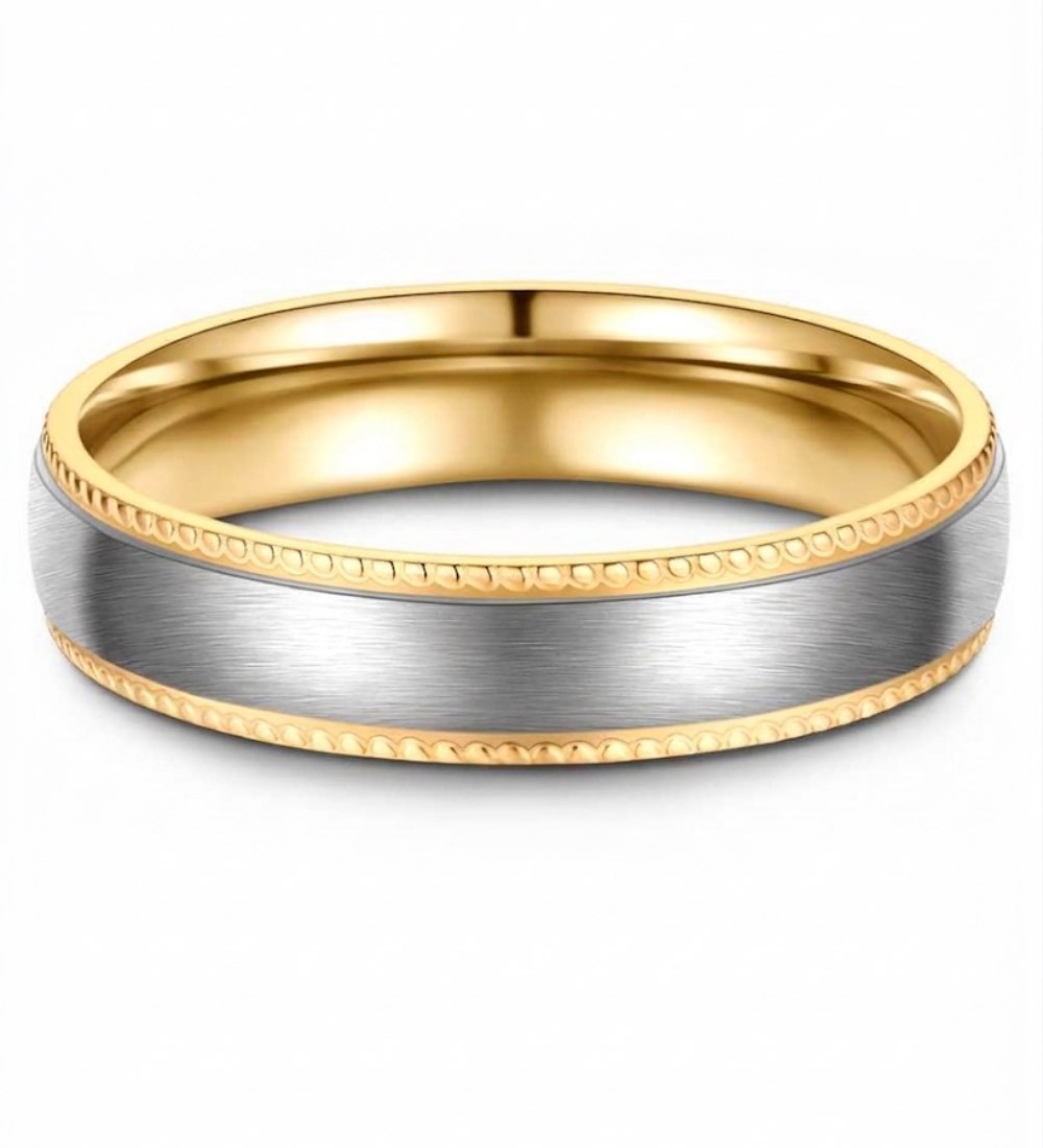 Anillo alianza de titanio bicolor con acabado cepillado y interior IP dorado 14k, diseño moderno unisex resistente
