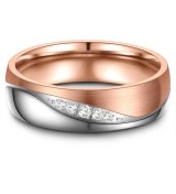 Anillo alianza de mujer en titanio bicolor con acabado IP rosa 14k y circonitas brillantes