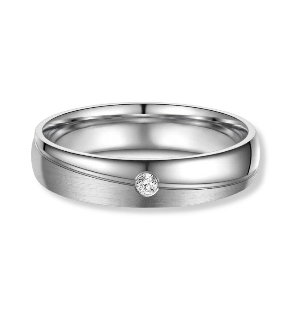 Anillo de alianza para mujer de titanio con acabado mate y brillo y circonita incrustada