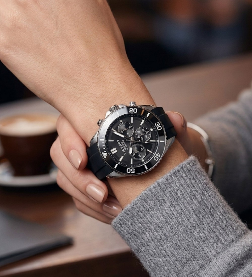 Reloj Viceroy unisex cronógrafo negro con bisel de cerámica y correa de caucho resistente al agua 200m