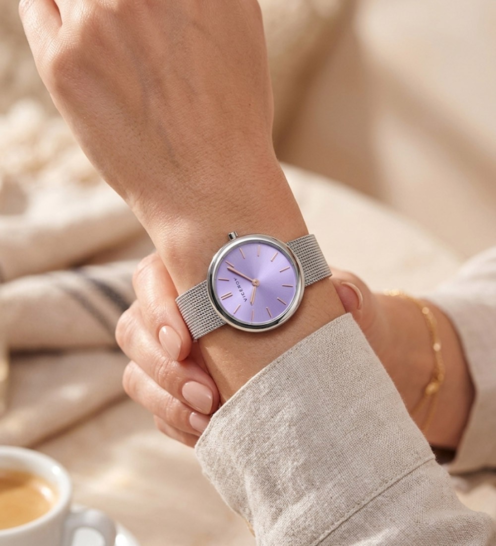 Reloj Viceroy para mujer con esfera lila y correa milanesa de acero inoxidable elegante