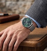 Reloj Viceroy cronógrafo para hombre con esfera verde degradada y correa milanesa de acero inoxidable