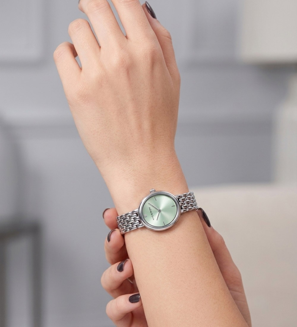 Reloj Viceroy para mujer con esfera oval verde pálido y correa de acero inoxidable