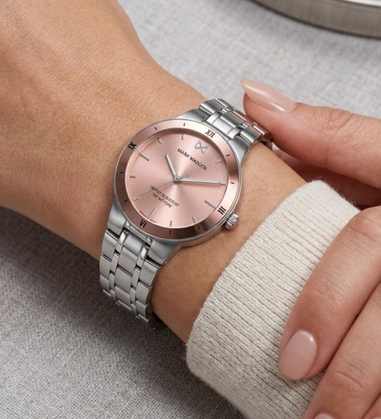 Reloj Mark Maddox de mujer con esfera rosa y pulsera de acero inoxidable