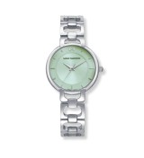 Reloj Mark Maddox para mujer con esfera verde suave y correa metálica elegante