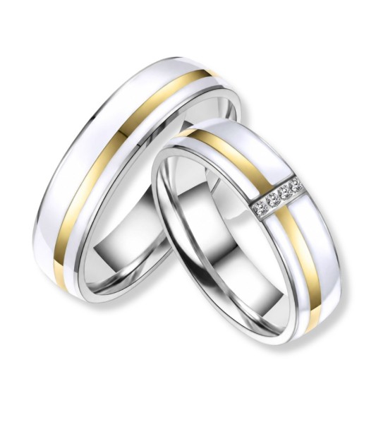 Anillo de alianza bicolor en acero con detalle dorado 14k, esmalte blanco y circonitas