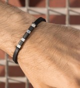Pulsera Lotus Style de acero y caucho negro para hombre con diseño moderno y elegante ref. LS2538/2/4.